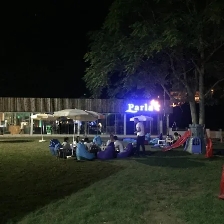 Bed and breakfast Parla Beach Club Otel *